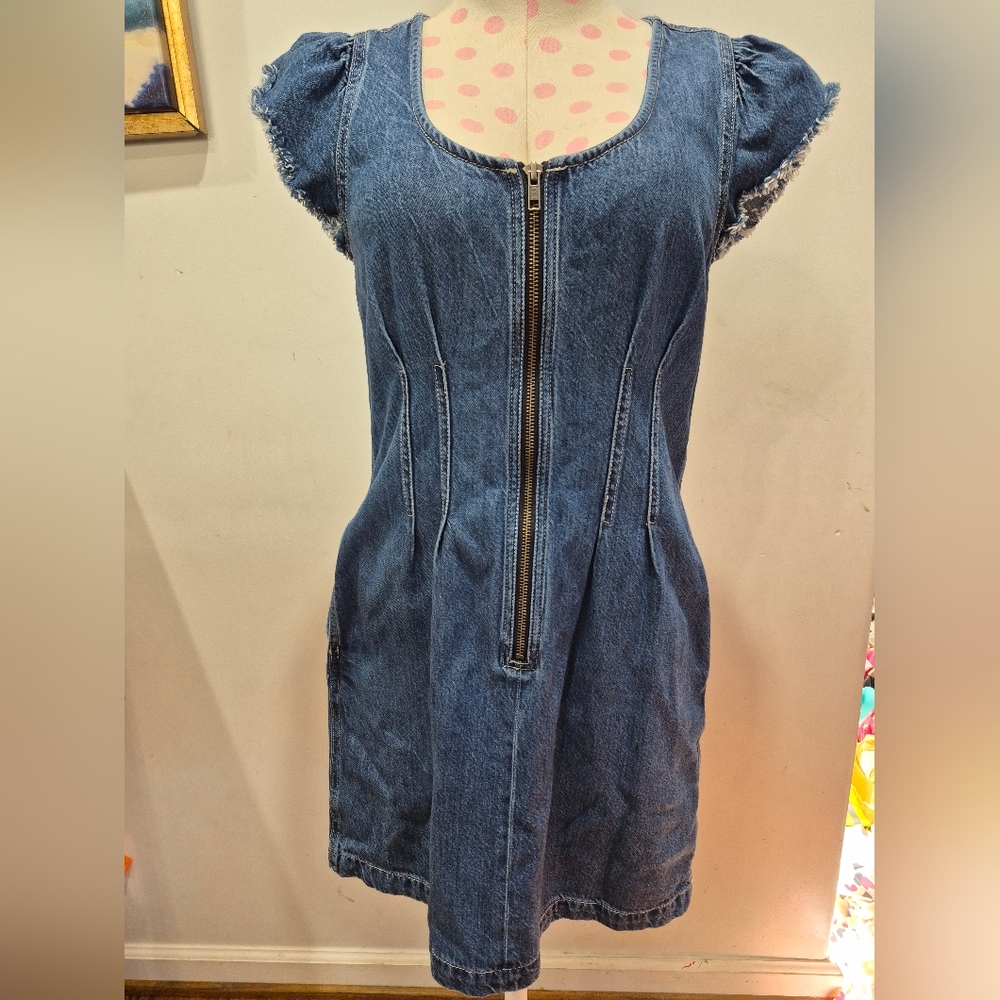 Madewell Denim Darted Mini Dress in Pixie Wash.Madewell Blue Denim Dress SIZE 2